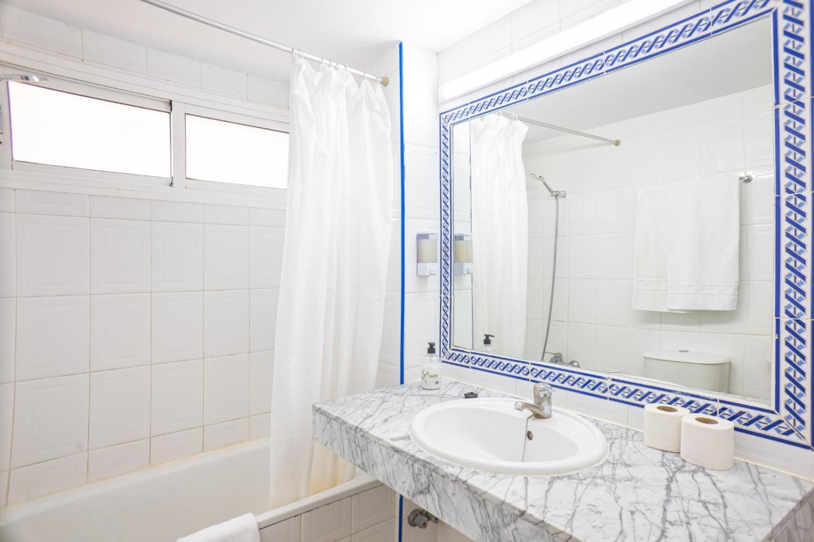 Apartamentos El Velero Торремолінос Номер фото