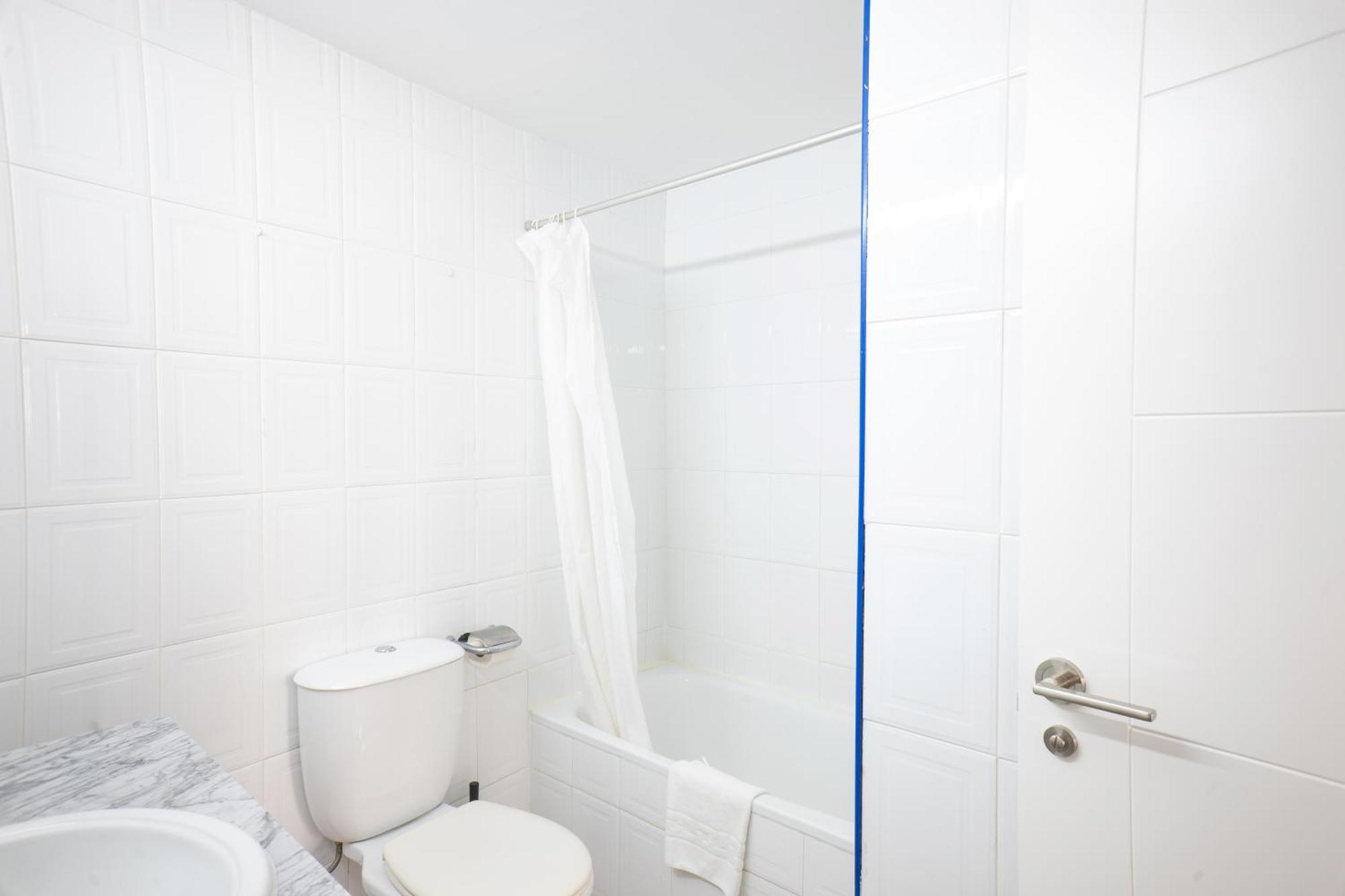Apartamentos El Velero Торремолінос Номер фото